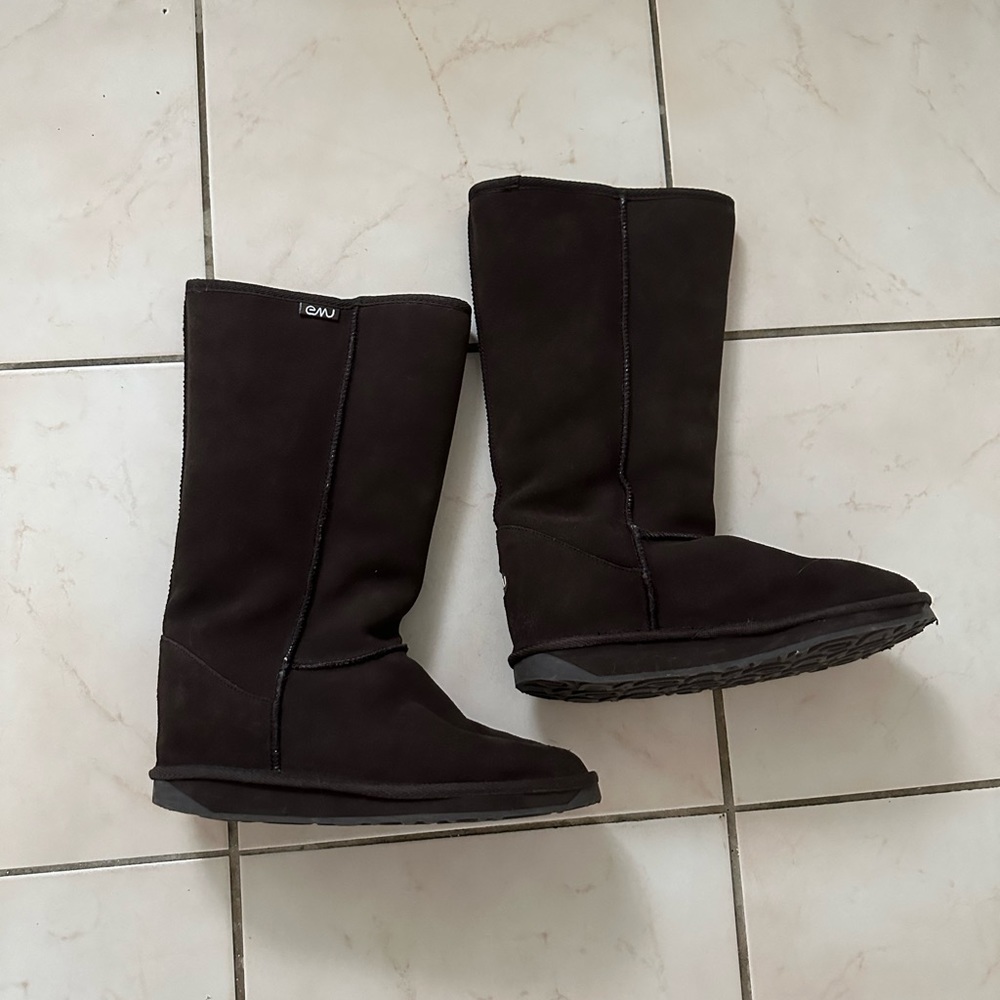 Emu - Brown Sheepskin Boot - Size 38 - GUC